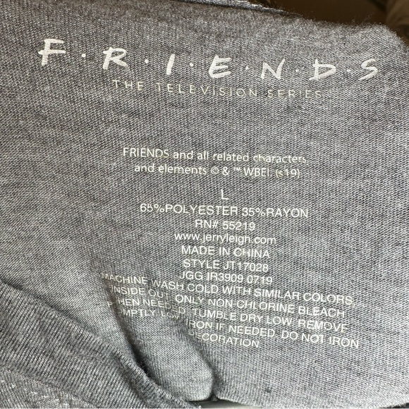 FRIENDS Grey Crew Neck Short Sleeve Central Perk Graphic Tee L - Picture 2 of 8